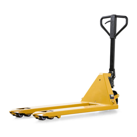Titel: Manuel palleløfter med boogiehjul – 2500 kg fra Cat Lift Trucks

Alt-tekst: Stabil palleløfter med dobbelt PU-hjul og 1150x160 mm gafler – til industri og logistik

Beskrivelse: Denne model fra Cat Lift Trucks er udstyret med boogiehjul for ekstra stabilitet og komfort. Med 2500 kg kapacitet og robuste PU-hjul er den velegnet til ujævne gulve og krævende opgaver i lager og produktion.